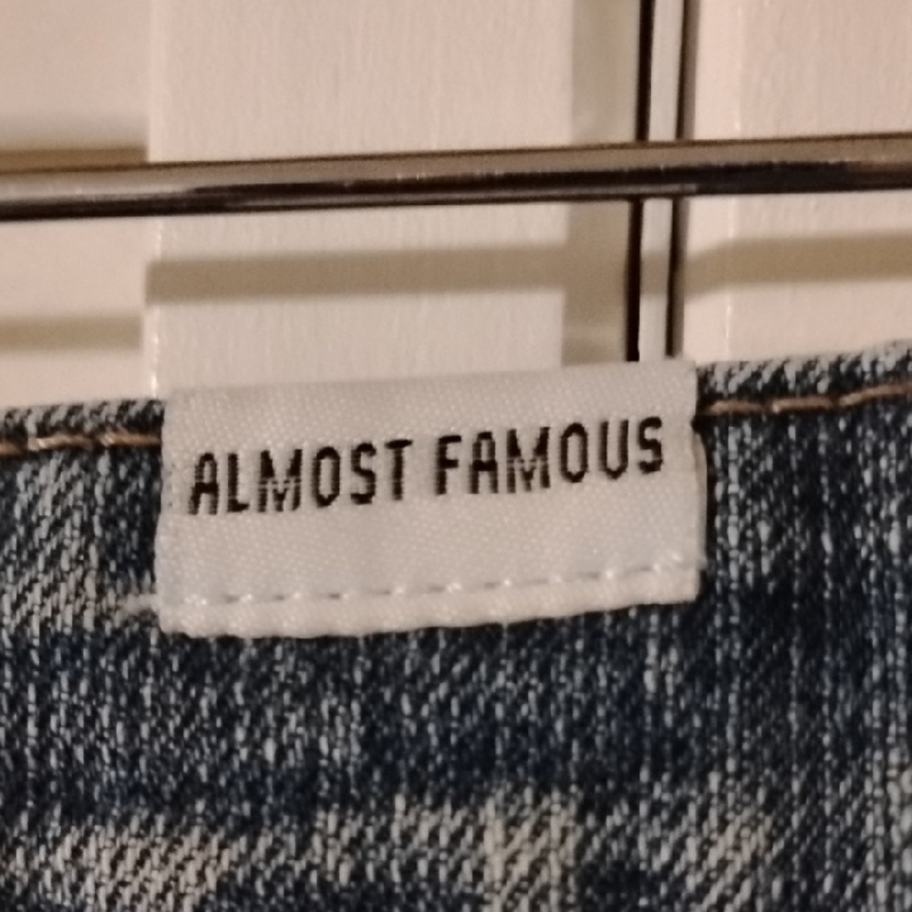Almost Famous Blue Jean Shorts with Lace Trim - Picture 4 of 6